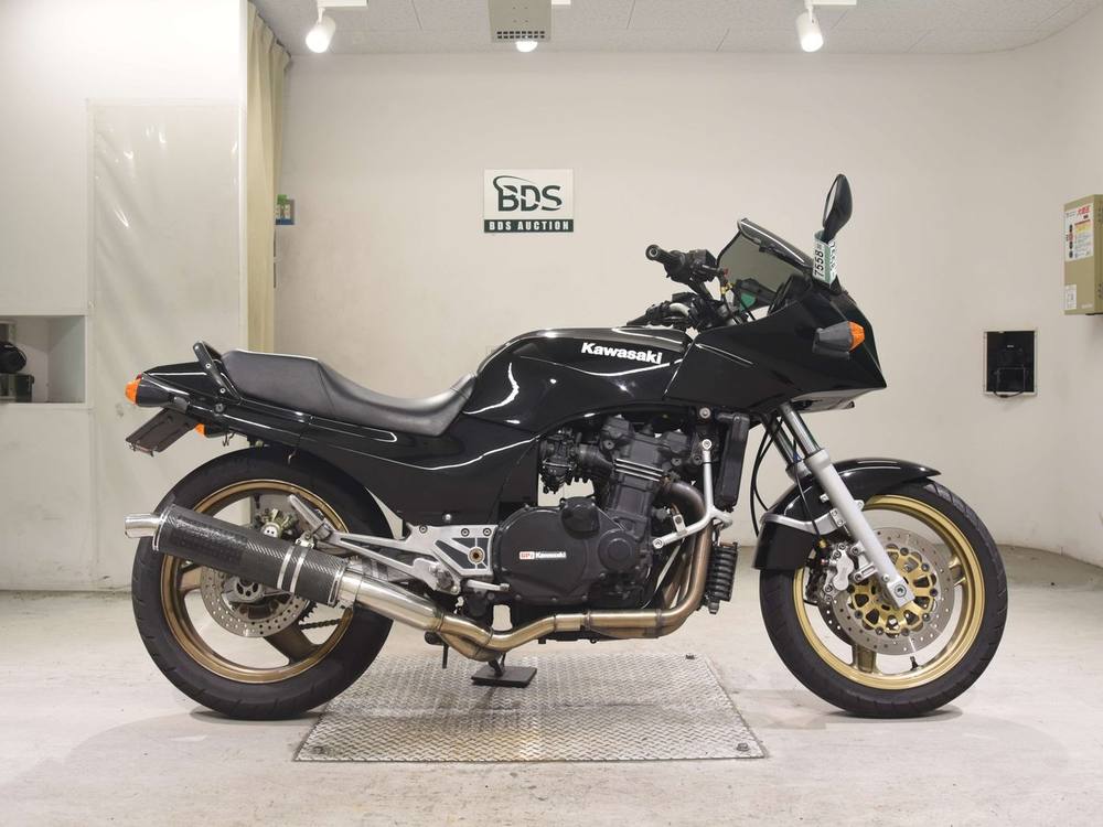 Kawasaki GPZ750R 1984, рама ZX750G-000144 – мотоцикл из Японии с аукциона BDS, фото 1