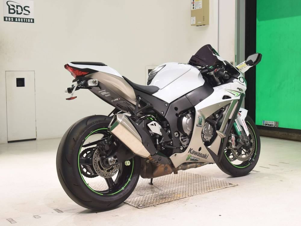 Kawasaki NINJA ZX-10RA 2017, рама JKAZXT00SSA009710 – мотоцикл из Японии с аукциона BDS, фото 5
