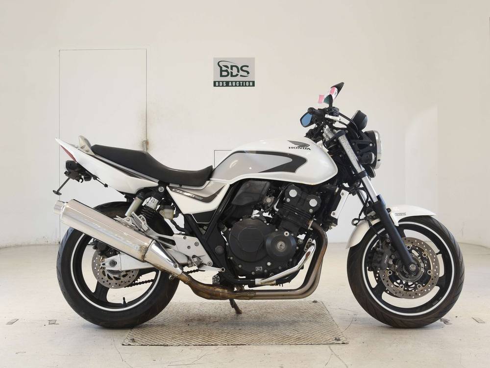 Honda CB400SFV 2010, рама NC42-1201914 – мотоцикл из Японии с аукциона BDS, фото 1