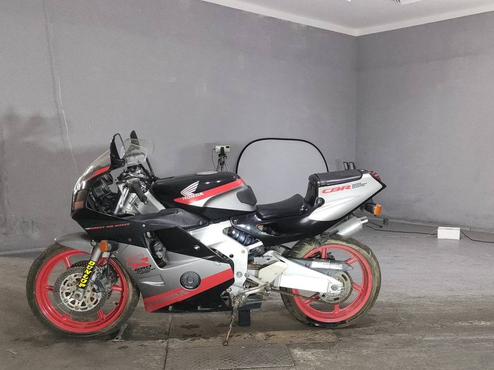 Honda CBR250RR 1990, рама MC22-1002899 – мотоцикл из Японии с аукциона JBA, фото 2