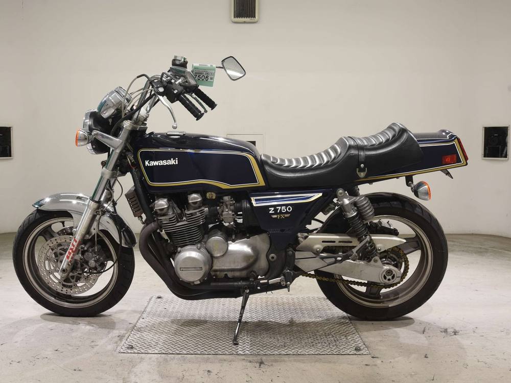 Kawasaki ZEPHYR750 2021, рама ZR750C-022615 – мотоцикл из Японии с аукциона BDS, фото 2