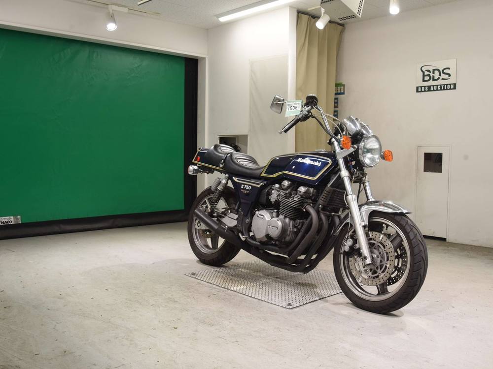 Kawasaki ZEPHYR750 2021, рама ZR750C-022615 – мотоцикл из Японии с аукциона BDS, фото 3