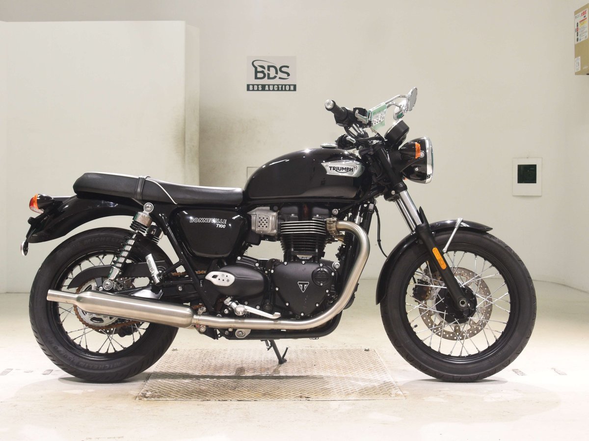 Triumph BONNEVILLE T100
