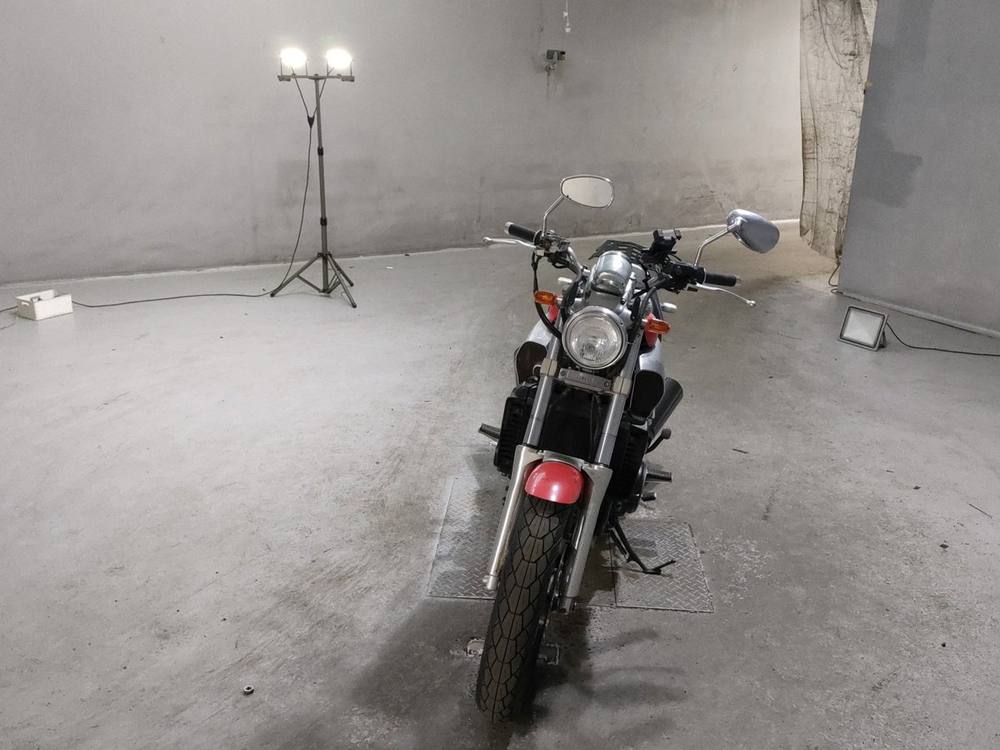Yamaha V-MAX1200 1994, рама JYA2WEE0XSA043587 – мотоцикл из Японии с аукциона JBA, фото 3