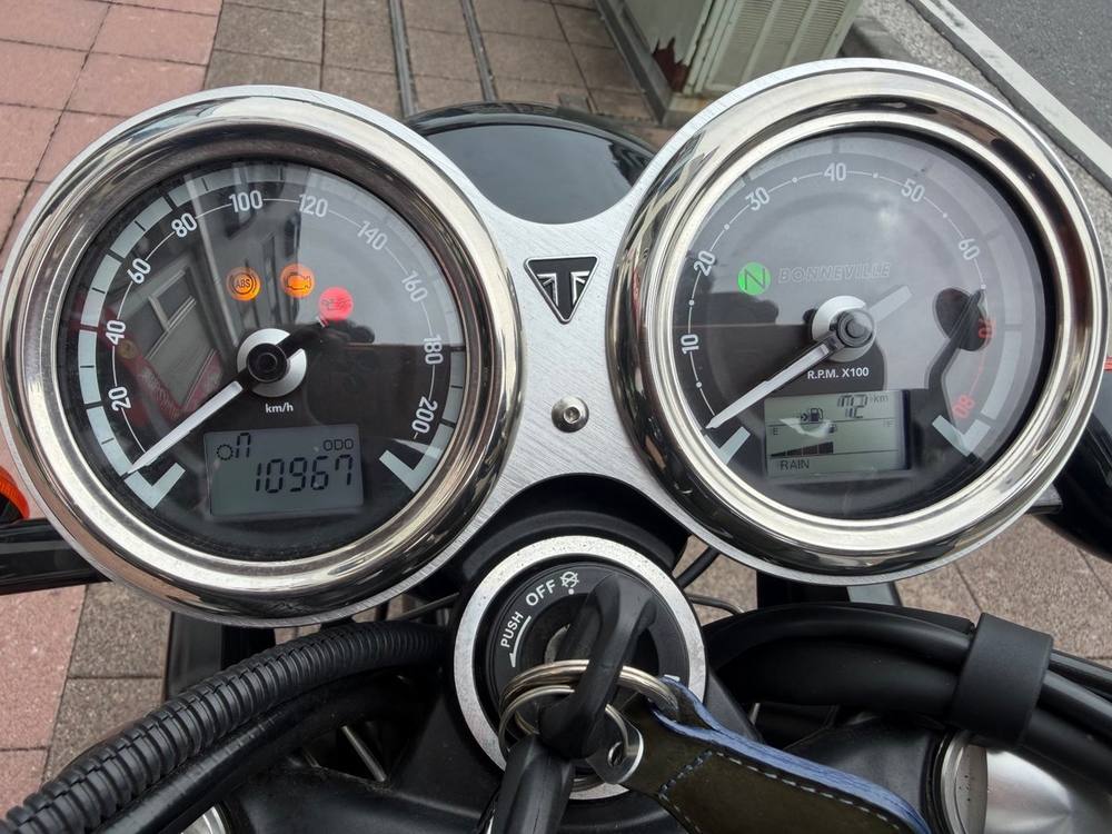 Triumph TRYANPH BONNEVILLE T120B 2024, рама SMTDAD75HWRBS6878 – мотоцикл из Японии с аукциона IAUC, фото 3