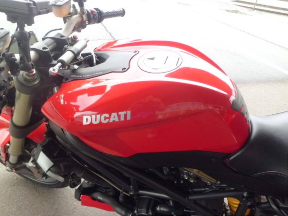 Ducati STREET FIGHTER 1098 2010, рама ZDMF100AA9B003476 – мотоцикл из Японии с аукциона IAUC, фото 4
