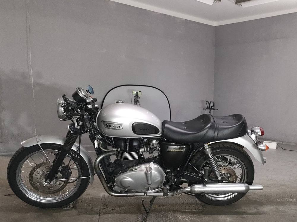 Triumph BONNEVILLE SE 2008, рама SMTTJ9107G8334253 – мотоцикл из Японии с аукциона JBA, фото 2