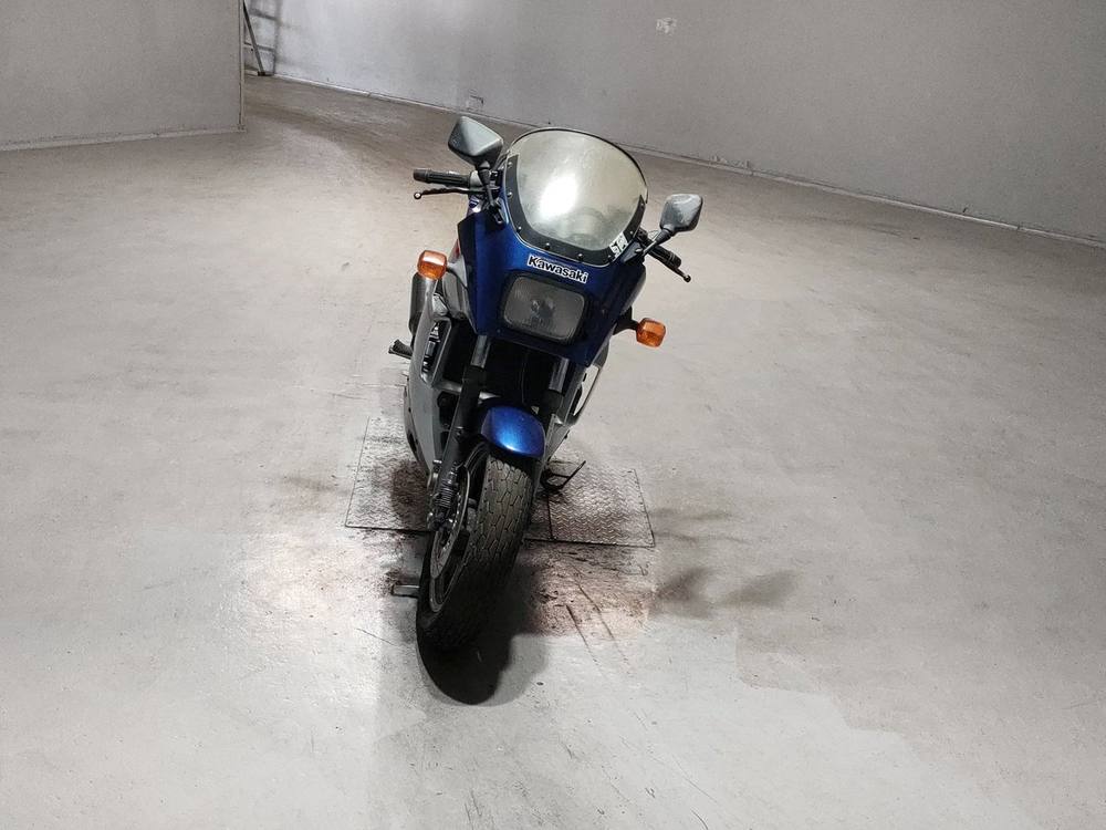 Kawasaki GPZ750R 1985, рама ZX750G-008835 – мотоцикл из Японии с аукциона JBA, фото 3