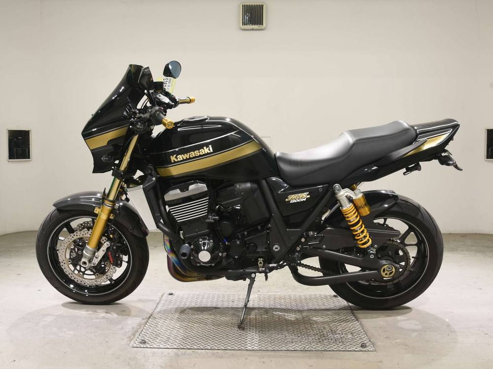 Kawasaki ZRX1200 DAEG 2016, рама ZRT20D-022518 – мотоцикл из Японии с аукциона BDS, фото 2