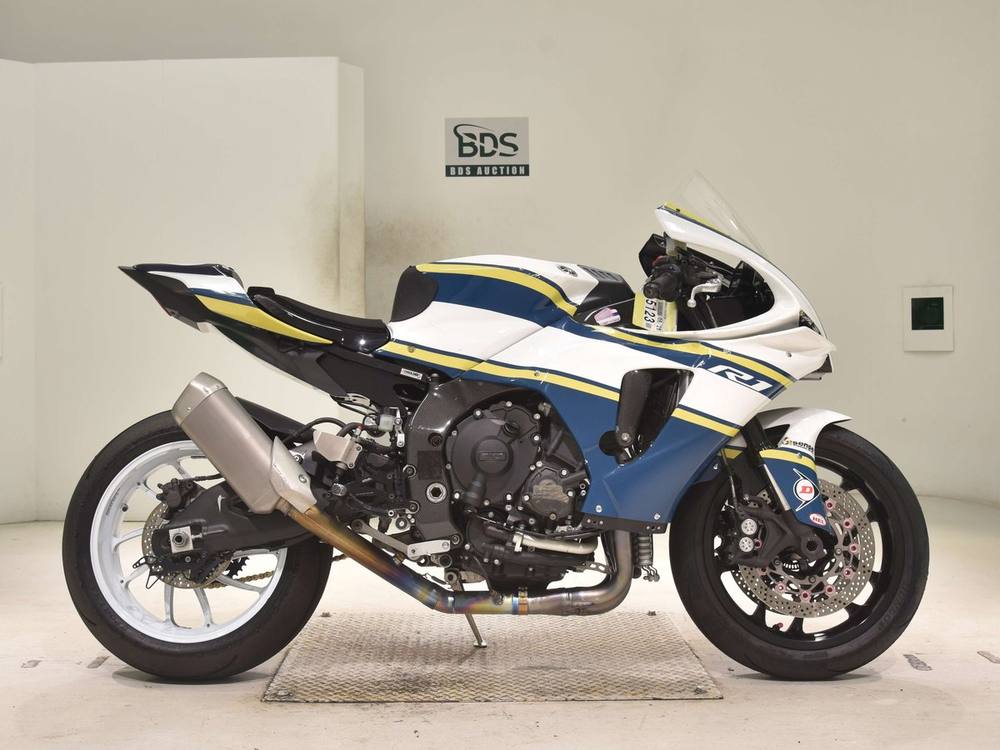 Yamaha YZF-R1 2022, рама RN65J-000928 – мотоцикл из Японии с аукциона BDS, фото 1