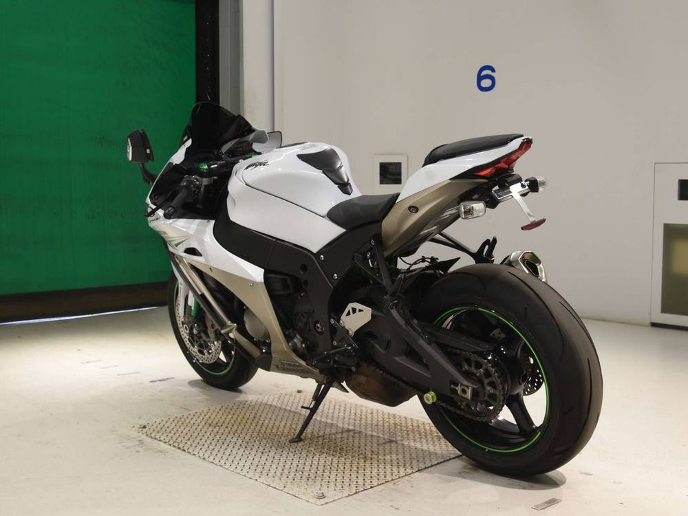 Kawasaki NINJA ZX-10RA 2017, рама JKAZXT00SSA009710 – мотоцикл из Японии с аукциона BDS, фото 6