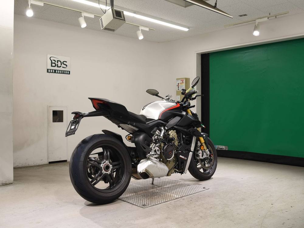 Ducati STREETFIGHTER V4 SP2 2023, рама ZDM1F03AANB006332 – мотоцикл из Японии с аукциона BDS, фото 5