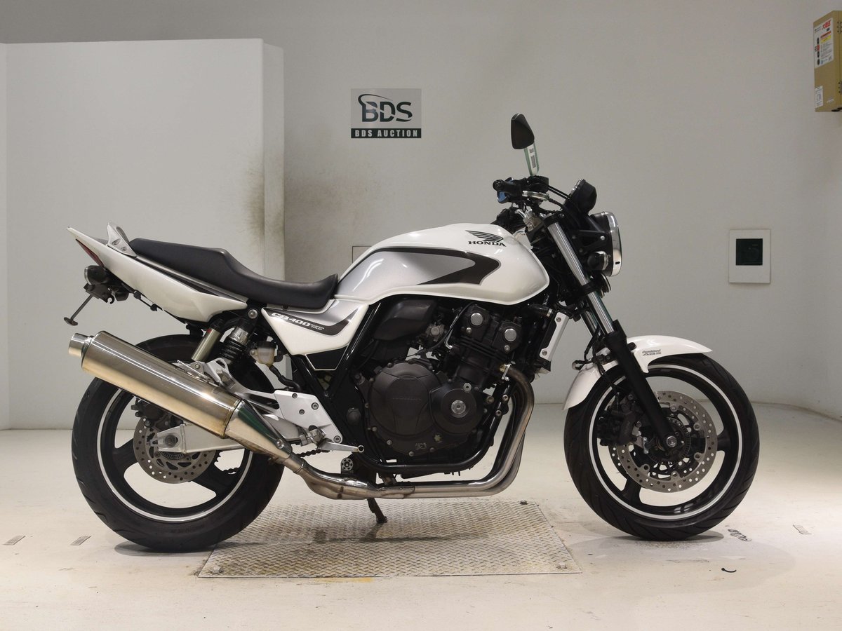 Honda CB400SFVA 2010, рама NC42-1201914 – мотоцикл из Японии с аукциона BDS, фото 1