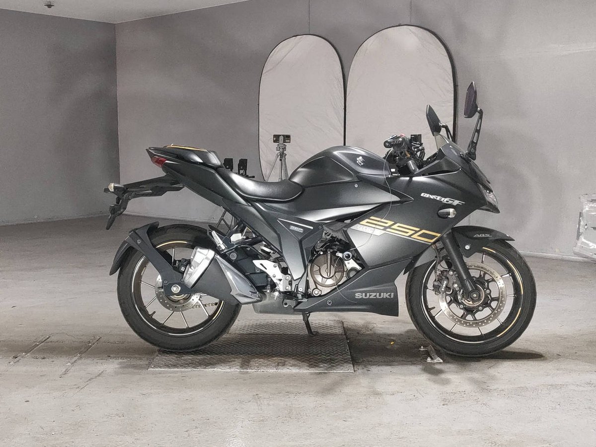 Suzuki GIXXER250SF, рама ED22B-103741 – мотоцикл из Японии с аукциона JBA, фото 1