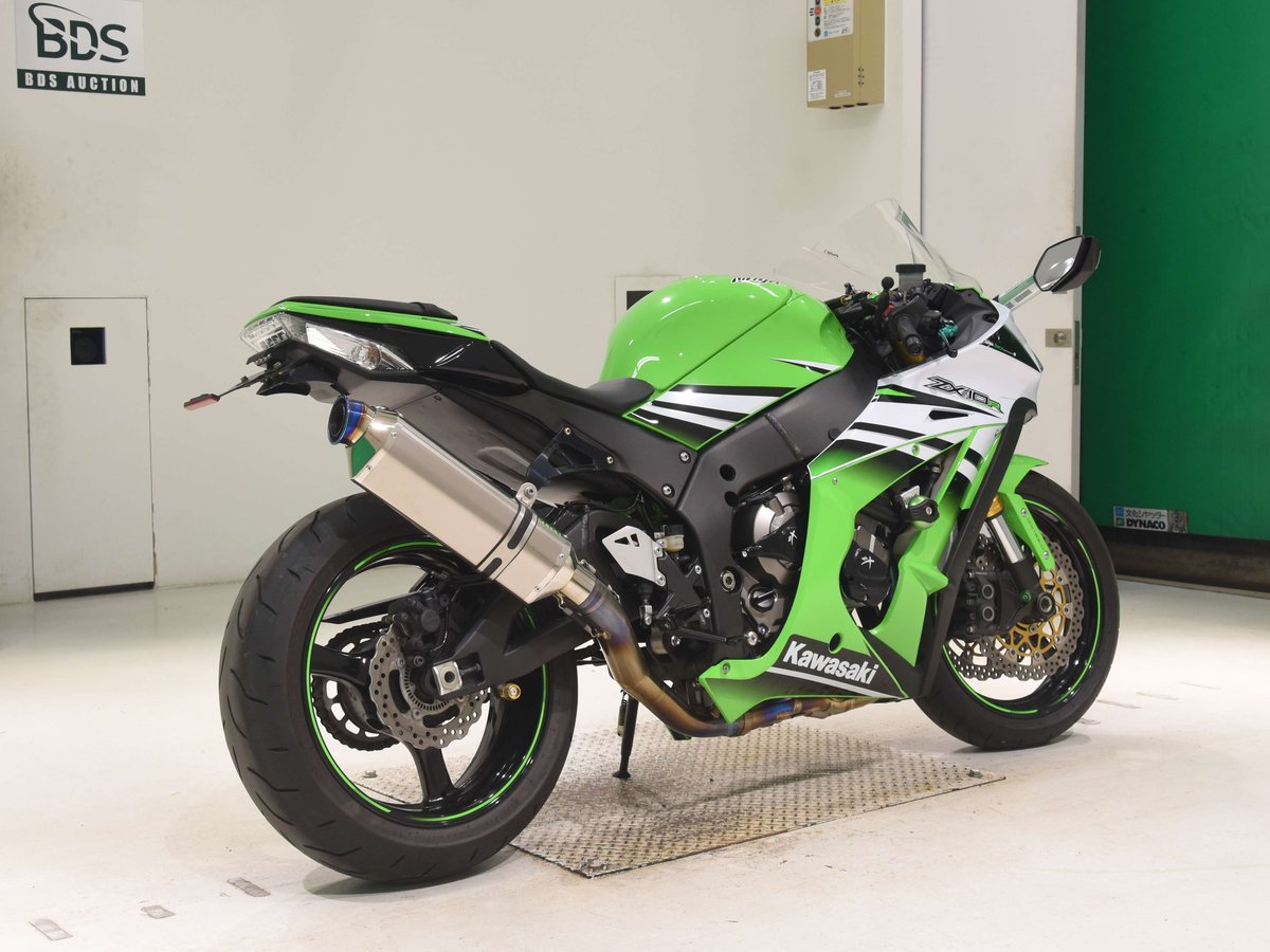 Kawasaki NINJA ZX-10R 2016, рама JKAZXT00JKA025909 – мотоцикл из Японии с аукциона BDS, фото 5