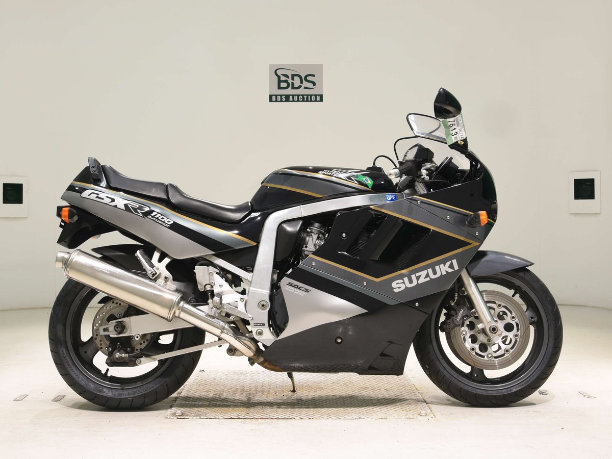 Suzuki GSX-R1100 1989, рама GV73A-101502 – мотоцикл из Японии с аукциона BDS, фото 1