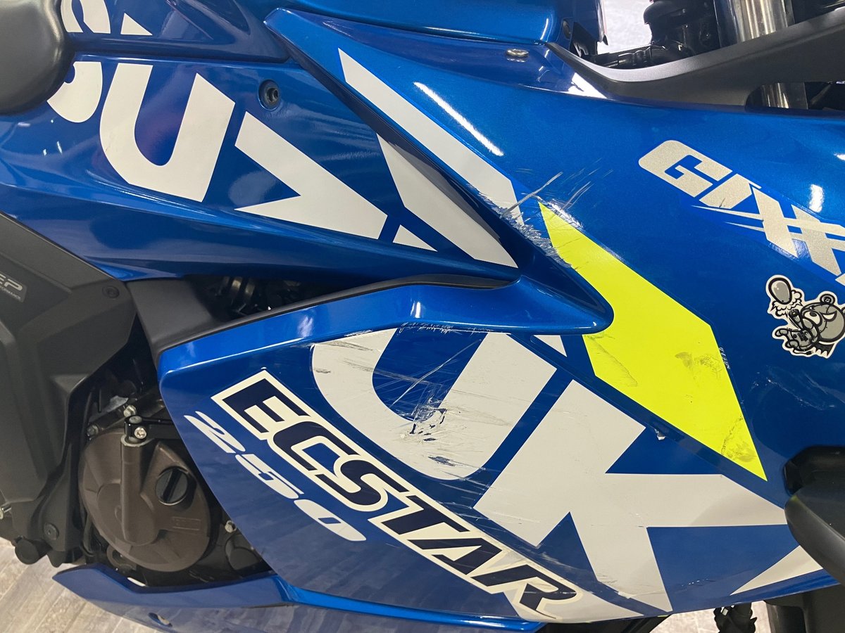 Suzuki GIXXER250SF, рама ED22B-107793 – мотоцикл из Японии с аукциона IAUC, фото 4