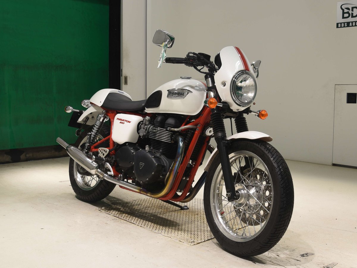 Triumph THRUXTON900 2011, рама SMTTJ9147GA455722 – мотоцикл из Японии с аукциона BDS, фото 3