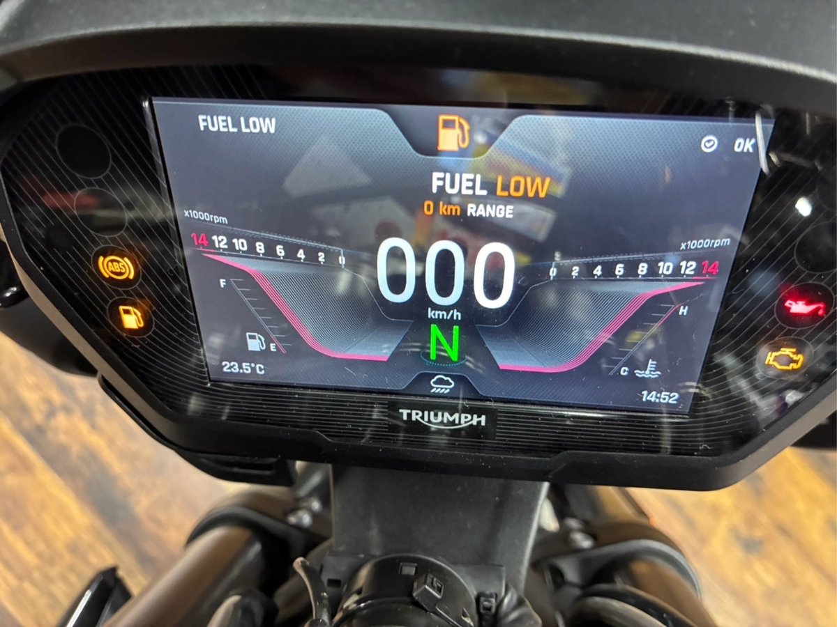 Triumph STREET TRIPLE 765 RS 2022, рама SMTHDA554ZPBE6894 – мотоцикл из Японии с аукциона IAUC, фото 3