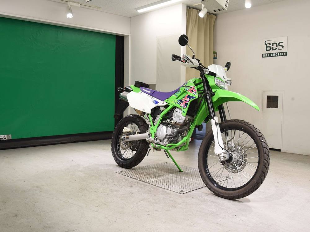Kawasaki KLX250 2016, рама LX250S-A23386 – мотоцикл из Японии с аукциона BDS, фото 4