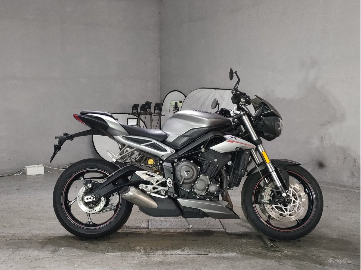 Triumph STREET TRIPLE RS