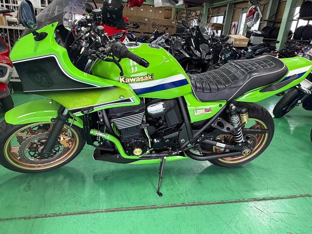 Kawasaki ZRX1200DAEG FE 2016, рама ZRT20D-023470 – мотоцикл из Японии с аукциона IAUC, фото 2
