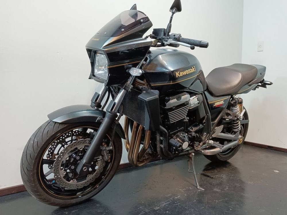 Kawasaki ZRX1200 DAEG 2009, рама ZRT20D-000551 – мотоцикл из Японии с аукциона IAUC, фото 3