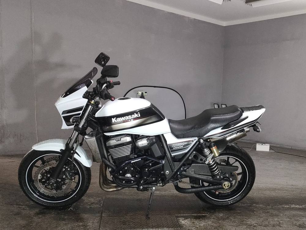 Kawasaki ZRX1200 2012, рама ZRT20D-010040 – мотоцикл из Японии с аукциона JBA, фото 2