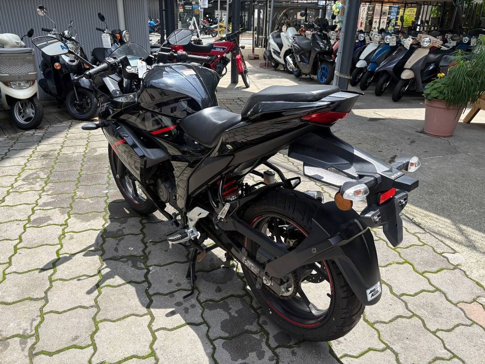 Suzuki JIXXER 150 SF 2022, рама MB8ED11WHN8138305 – мотоцикл из Японии с аукциона IAUC, фото 6