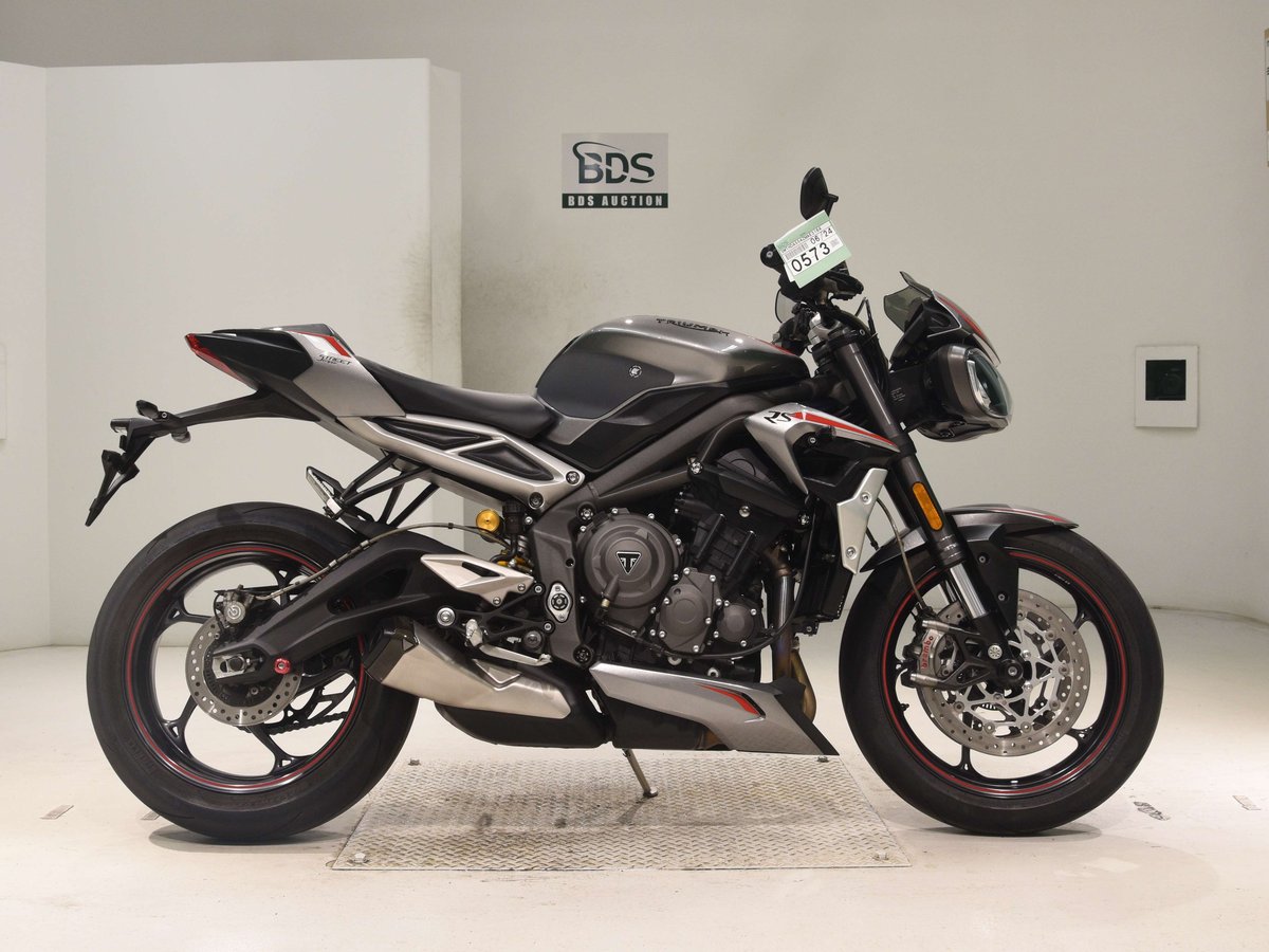 Triumph STREET TRIPLE RS