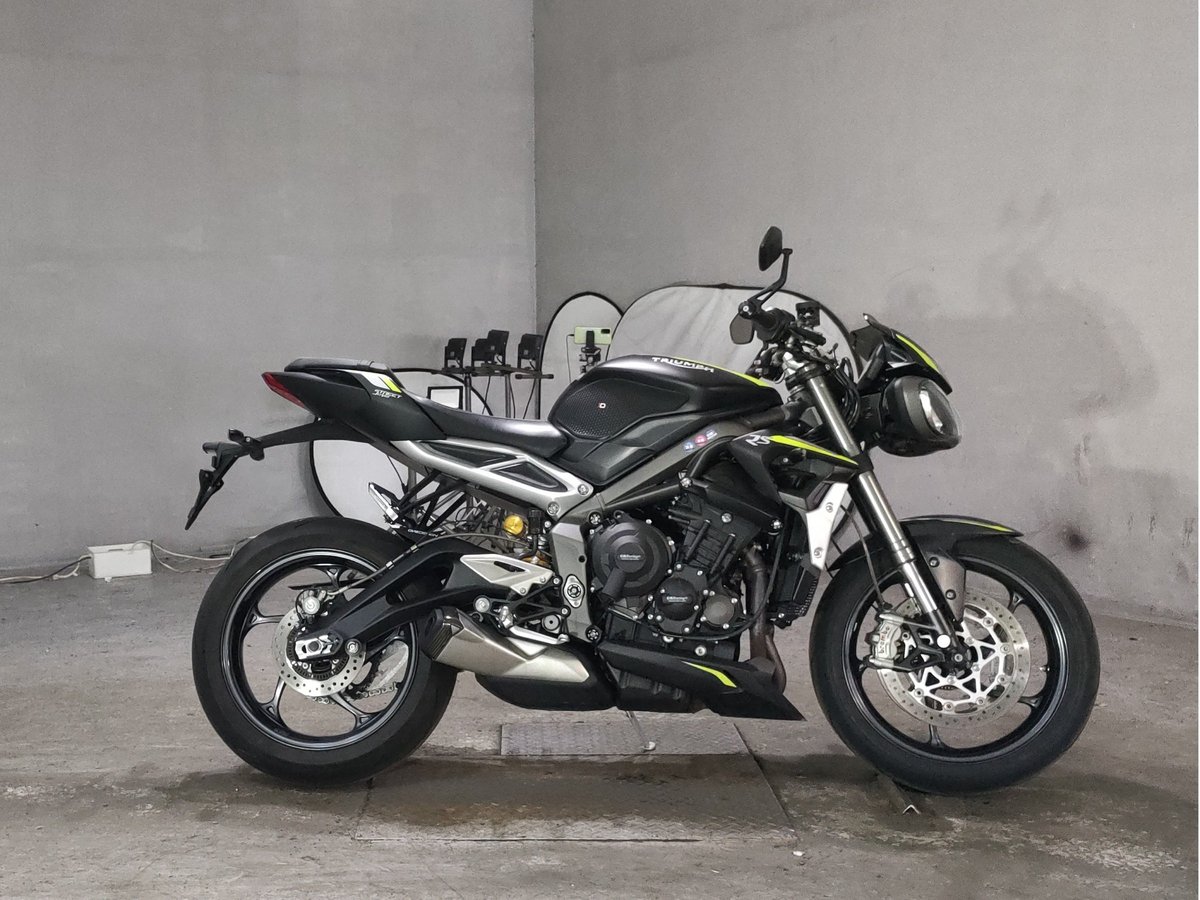 Triumph STREET TRIPLE RS