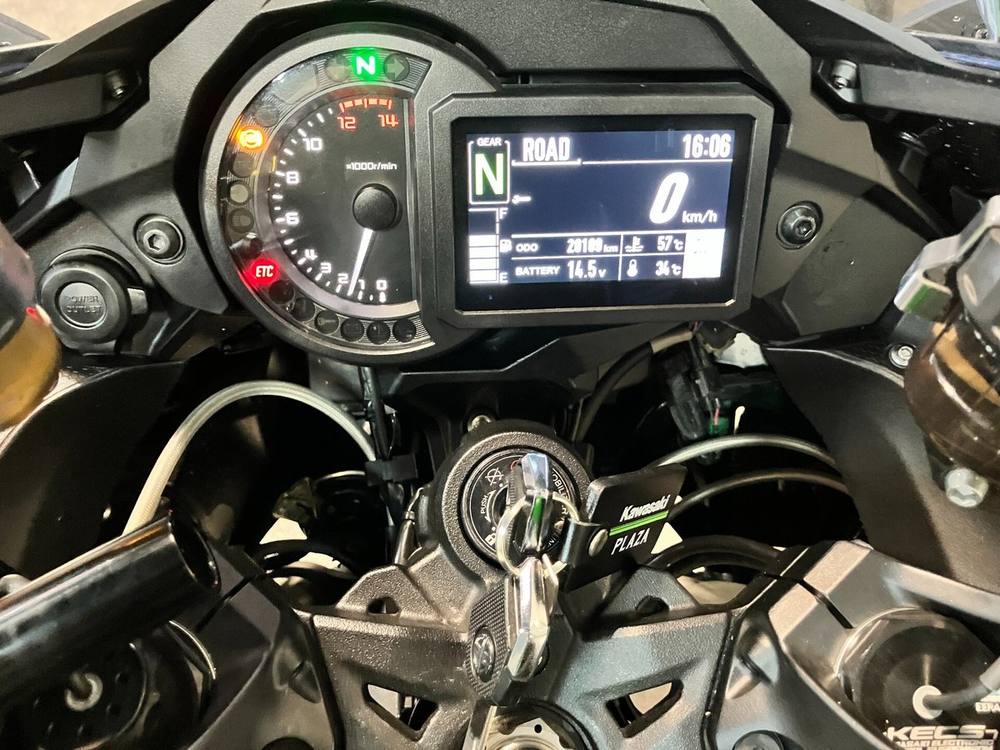 Kawasaki NINJA H2 SX SE + 2021, рама ZXT02A-009718 – мотоцикл из Японии с аукциона IAUC, фото 3