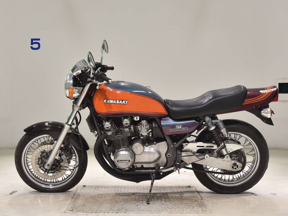 Kawasaki ZEPHYR750 2025, рама ZR750C-035467 – мотоцикл из Японии с аукциона BDS, фото 2