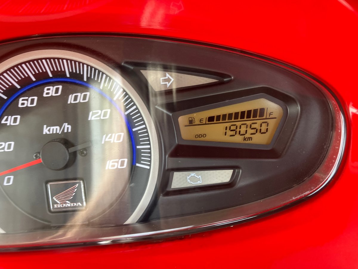 Honda PCX150 2012, рама KF12-1003736 – мотоцикл из Японии с аукциона IAUC, фото 3