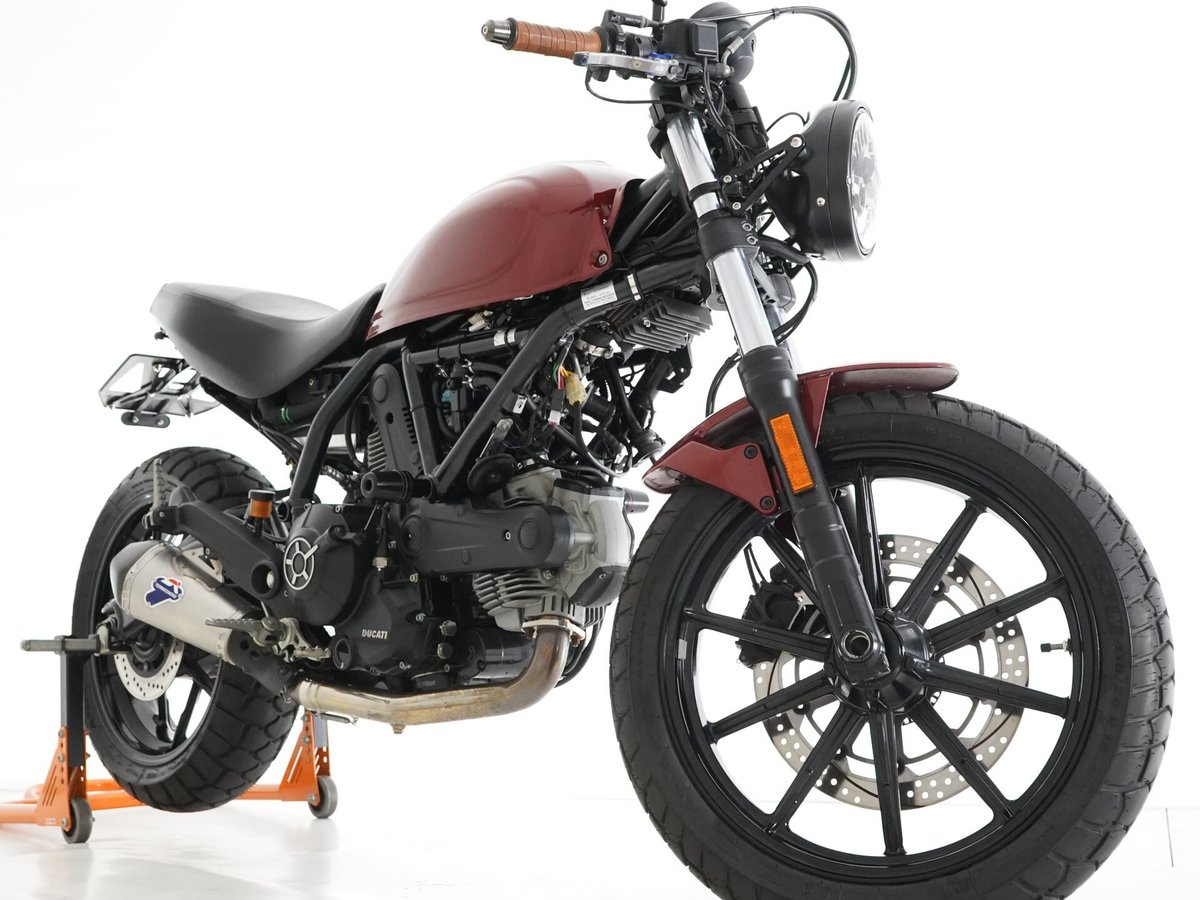 Ducati SCRAMBLER SIXTY2 2016, рама ML0KA00AAGT000513 – мотоцикл из Японии с аукциона IAUC, фото 4
