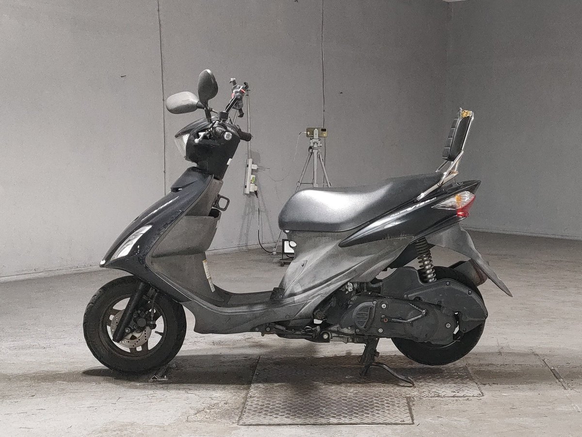 Suzuki V125S, рама CF4MA-144926 – мотоцикл из Японии с аукциона JBA, фото 2