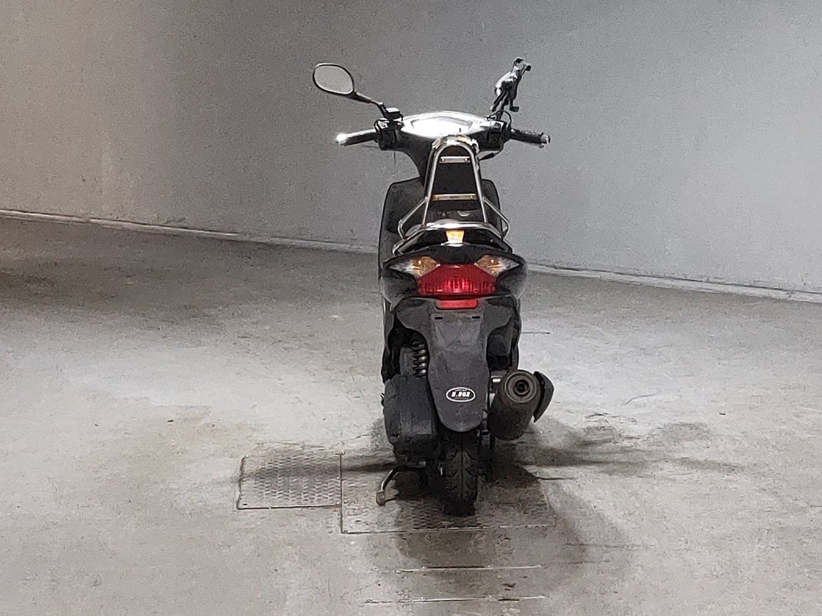 Suzuki V125S, рама CF4MA-144926 – мотоцикл из Японии с аукциона JBA, фото 4