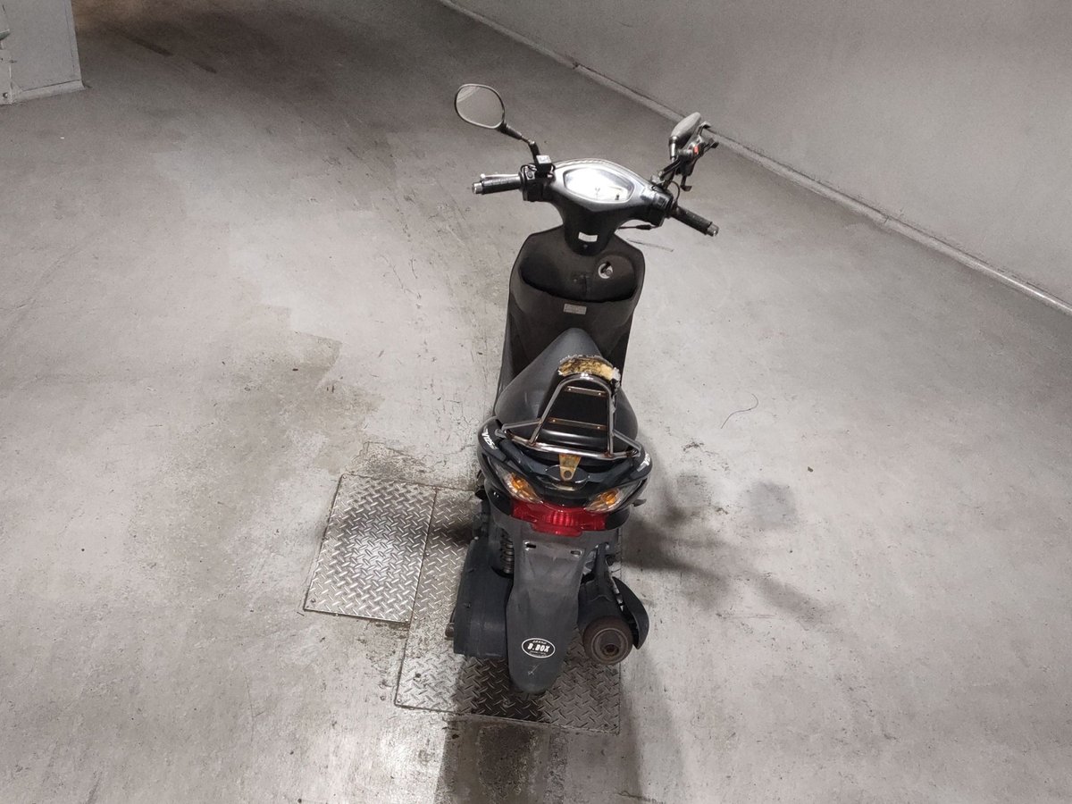 Suzuki V125S, рама CF4MA-144926 – мотоцикл из Японии с аукциона JBA, фото 6