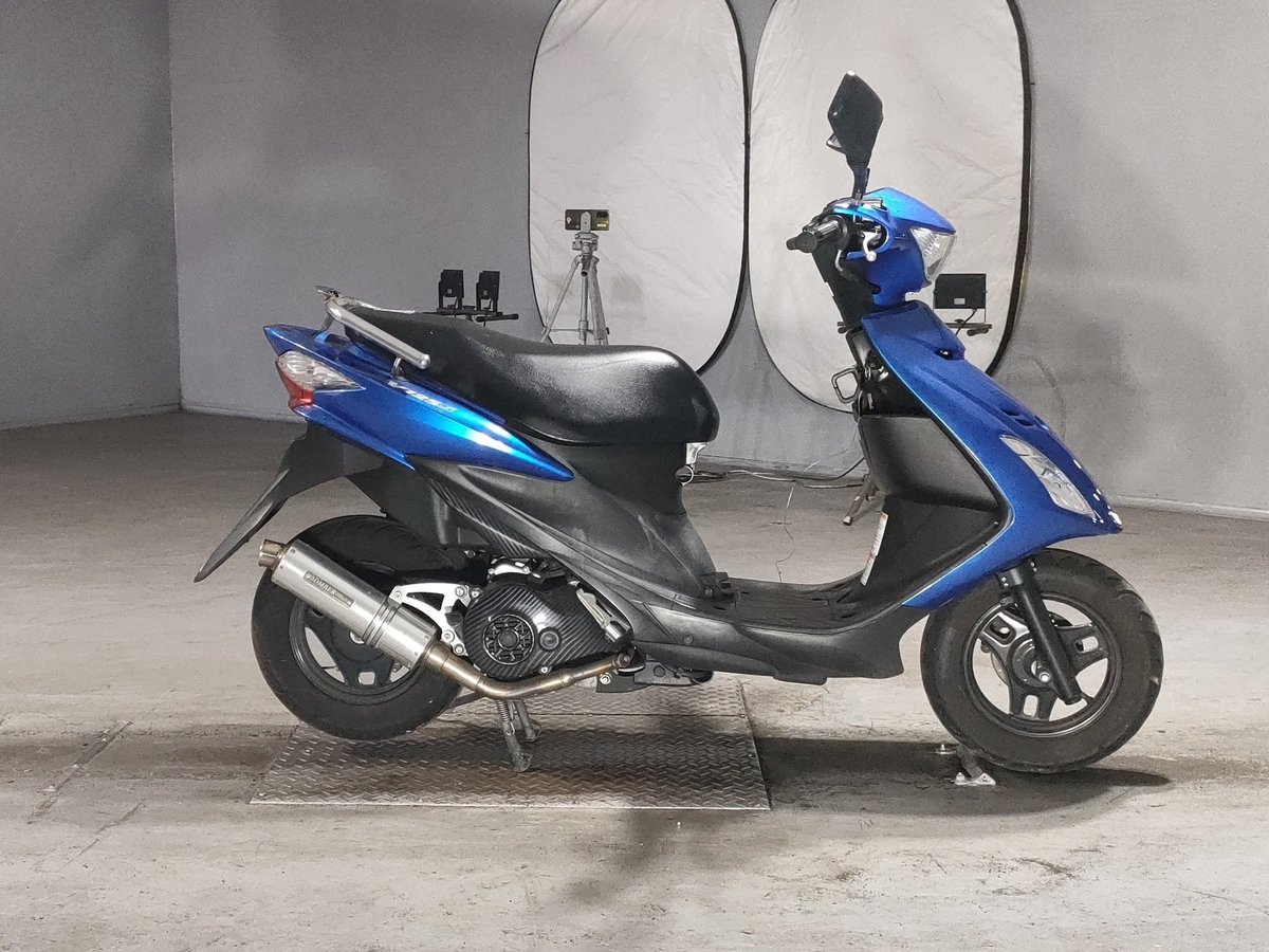 Suzuki V125S, рама CF4MA-112205 – мотоцикл из Японии с аукциона JBA, фото 1