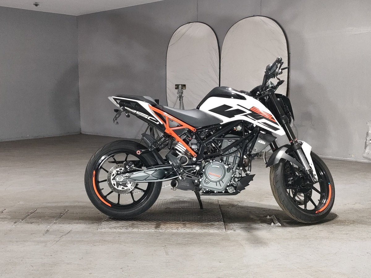 KTM 250 DUKE 2017, рама VBKJPE403HC041111 – мотоцикл из Японии с аукциона JBA, фото 1