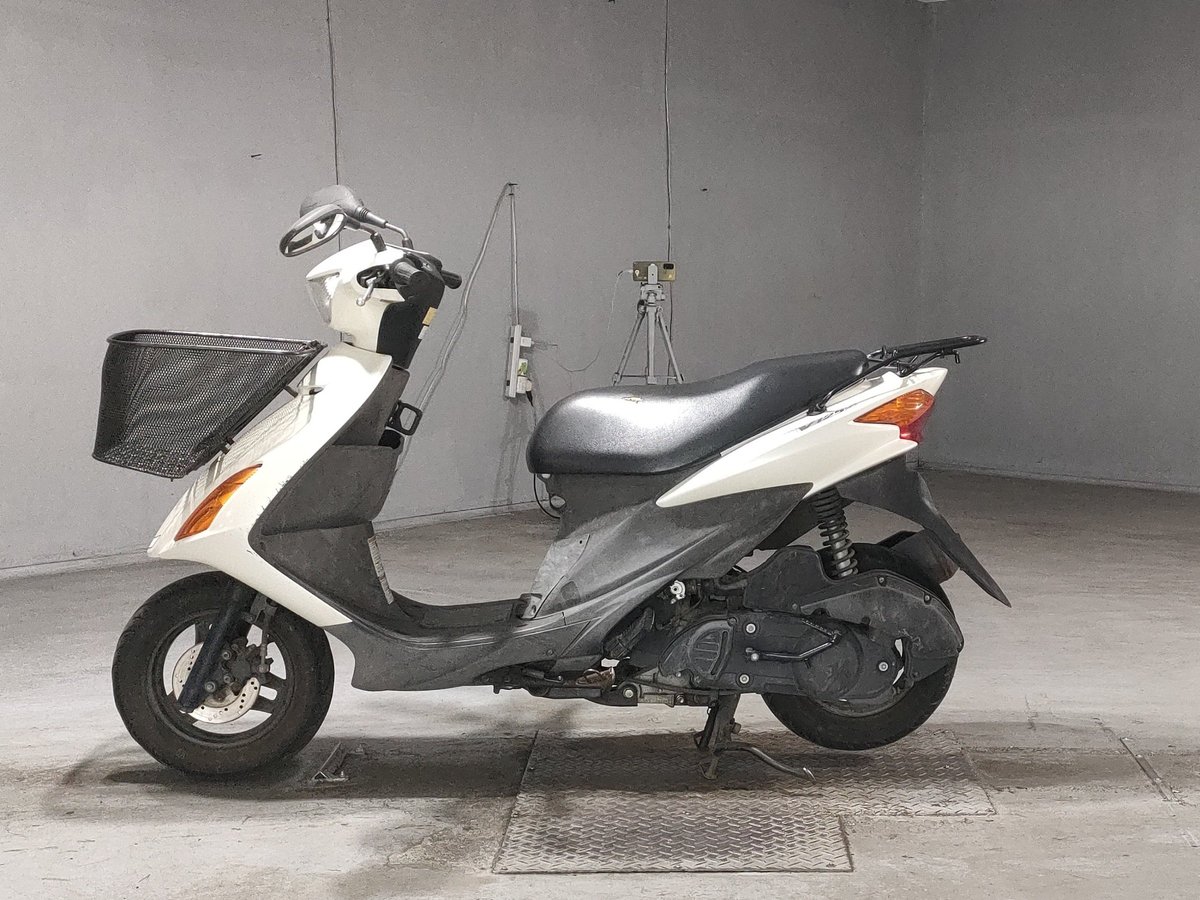 Suzuki V125S, рама CF4MA-104109 – мотоцикл из Японии с аукциона JBA, фото 2