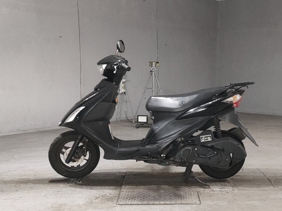 Suzuki V125S, рама CF4MA-158451 – мотоцикл из Японии с аукциона JBA, фото 2