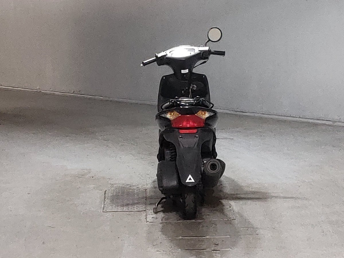 Suzuki V125S, рама CF4MA-158451 – мотоцикл из Японии с аукциона JBA, фото 4