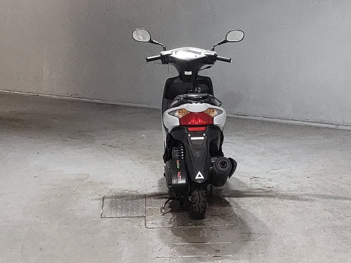 Suzuki V125S, рама CF4MA-166609 – мотоцикл из Японии с аукциона JBA, фото 4