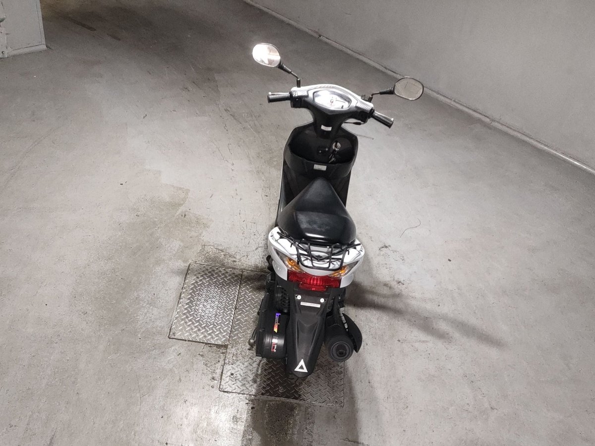 Suzuki V125S, рама CF4MA-166609 – мотоцикл из Японии с аукциона JBA, фото 6