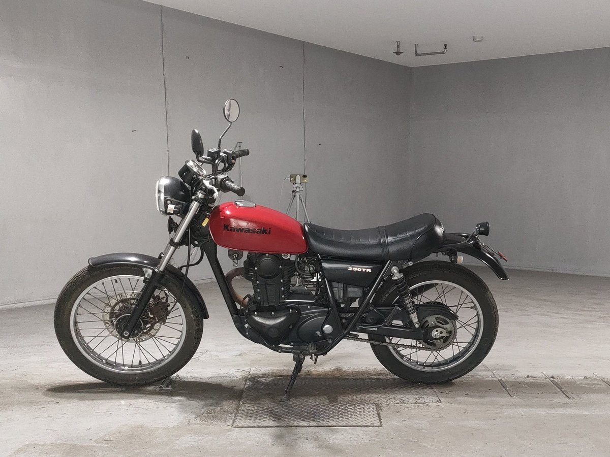 Kawasaki 250TR, рама BJ250F-012554 – мотоцикл из Японии с аукциона JBA, фото 2