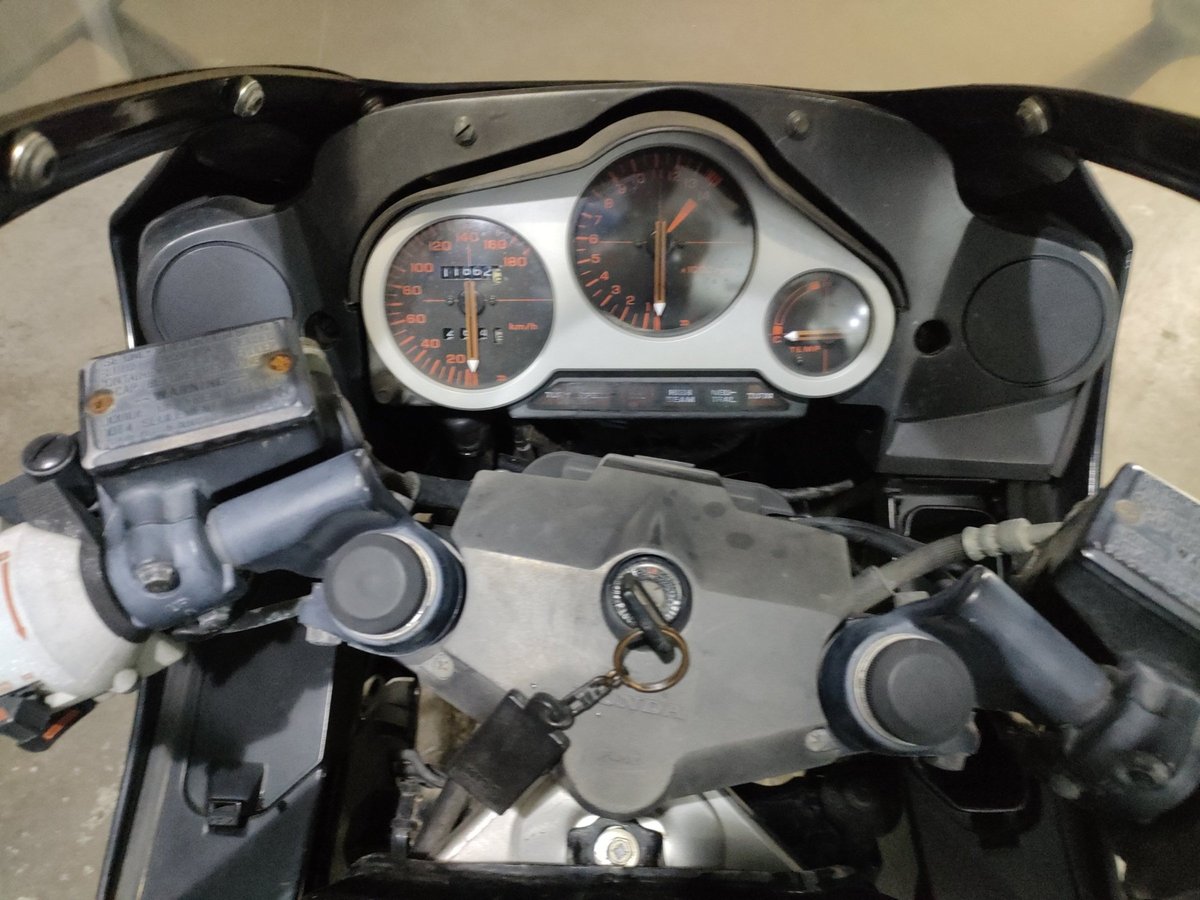 Honda VT250F XELVIS 1984, рама MC08-1130215 – мотоцикл из Японии с аукциона JBA, фото 5