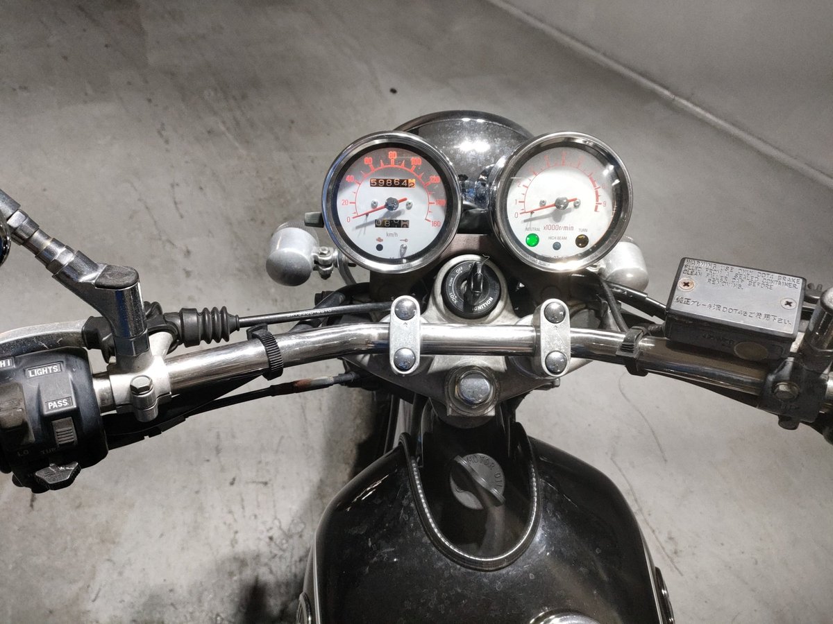 Yamaha SR400 2004, рама RH01J-012363 – мотоцикл из Японии с аукциона JBA, фото 5
