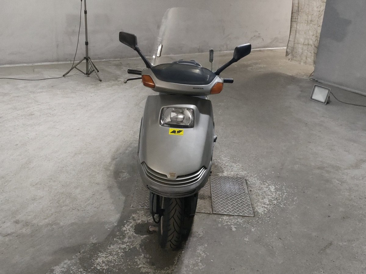 Honda FREEWAY, рама MF03-1102098 – мотоцикл из Японии с аукциона JBA, фото 3