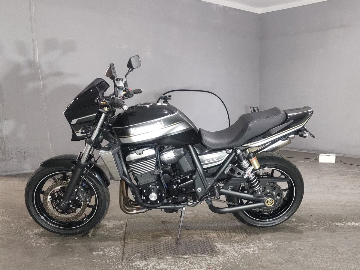 Kawasaki ZRX1200 2011, рама ZRT20D-010210 – мотоцикл из Японии с аукциона JBA, фото 2